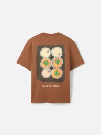 Camiseta Bonjour Korea Camiseta con logotipo – Vendida exclusivamente en línea y en nuestros puntos de venta de Corea del Sur Camiseta Bonjour Korea Camiseta con logotipo – Vendida exclusivamente en línea y en nuestros puntos de venta de Corea del Sur