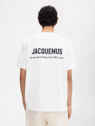 Camiseta con el logotipo y la dirección de Londres Camiseta de manga corta con logotipo y dirección, vendida exclusivamente en línea y en nuestra tienda de Londres Camiseta con el logotipo y la dirección de Londres Camiseta de manga corta con logotipo y dirección, vendida exclusivamente en línea y en nuestra tienda de Londres