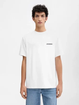 Camiseta con la dirección de Nueva York Camiseta de manga corta con logotipo y dirección – vendida exclusivamente en línea y en nuestra tienda de Nueva York Camiseta con la dirección de Nueva York Camiseta de manga corta con logotipo y dirección – vendida exclusivamente en línea y en nuestra tienda de Nueva York