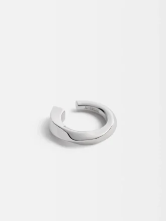 El anillo Tourni Anillo retorcido El anillo Tourni Anillo retorcido