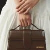 El bolso bandolera grande con solapa Bambino El bolso bandolera grande con solapa Bambino