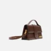 El bolso bandolera grande con solapa Bambino El bolso bandolera grande con solapa Bambino