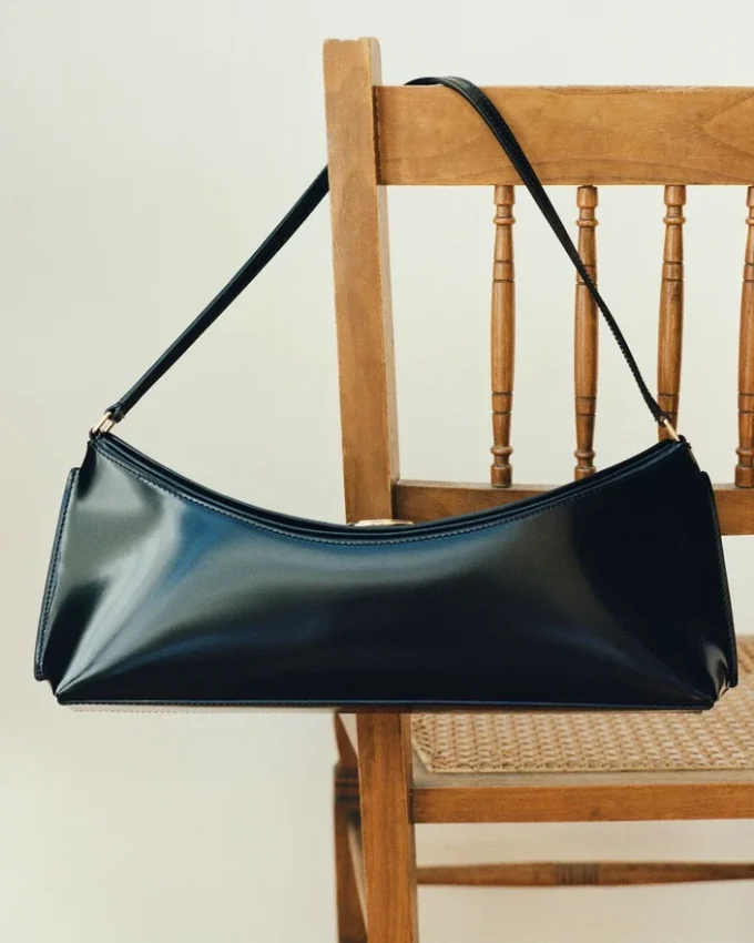 El bolso de mano Ovalo Bolso bandolera plegado