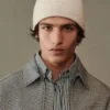 El gorro J Gorro de punto fino El gorro J Gorro de punto fino