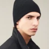 El gorro J Gorro de punto fino El gorro J Gorro de punto fino