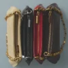 El pequeño bolso de hombro Bisou Chaine Small El pequeño bolso de hombro Bisou Chaine Small