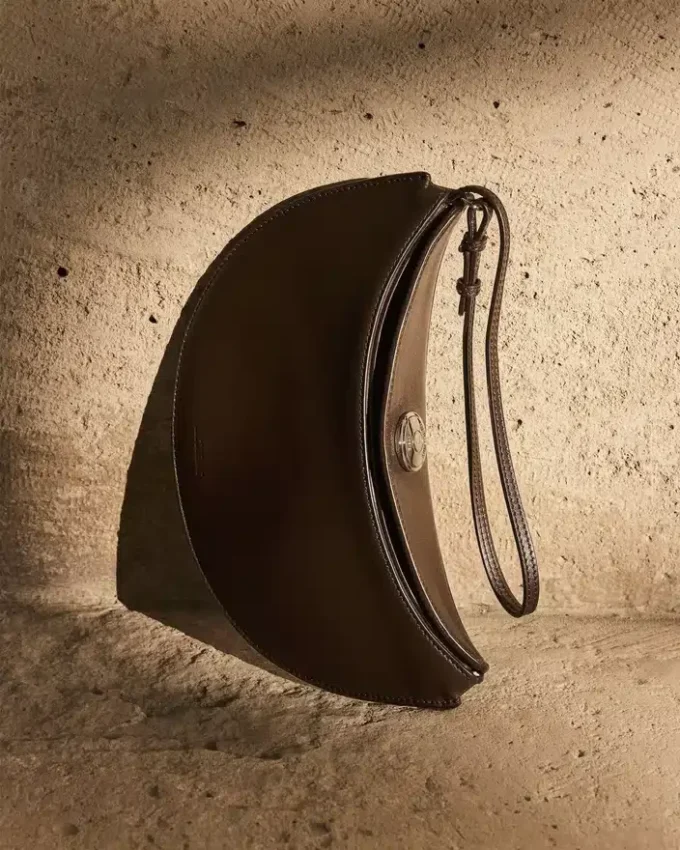 El pequeño bolso de hombro plegado Ovalo Small El pequeño bolso de hombro plegado Ovalo Small