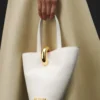 El pequeño bolso mini asimétrico Bambola El pequeño bolso mini asimétrico Bambola
