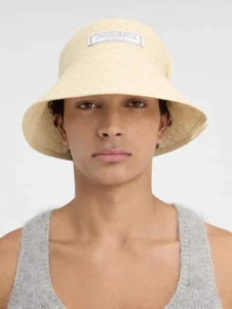 El sombrero Vela Sombrero de rafia plegado
