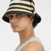 El sombrero Vela Sombrero de rafia plegado