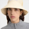 El sombrero Vela Sombrero de rafia plegado