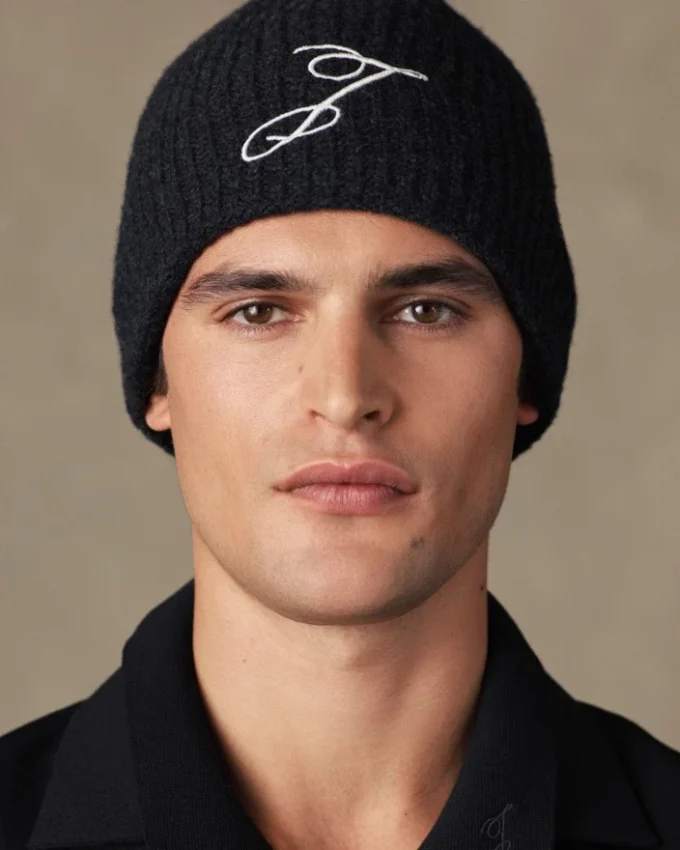 Gorro Espiral Gorro con monograma bordado Gorro Espiral Gorro con monograma bordado
