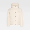 La chaqueta acolchada Chaqueta acolchada con capucha