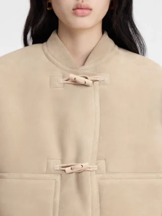 La chaqueta Telo Chaqueta corta de piel de oveja La chaqueta Telo Chaqueta corta de piel de oveja