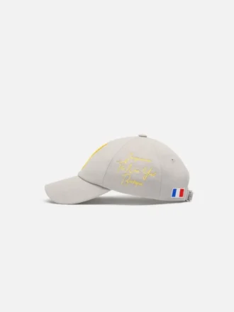 La gorra de béisbol de Nueva York Gorra con logotipo, vendida exclusivamente en línea y en nuestra boutique de Nueva York La gorra de béisbol de Nueva York Gorra con logotipo, vendida exclusivamente en línea y en nuestra boutique de Nueva York