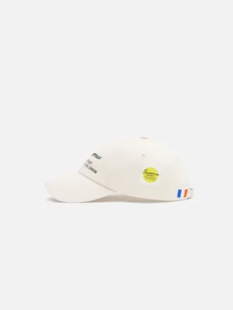 La gorra de béisbol London Gorra con logotipo, vendida exclusivamente en línea y en nuestra tienda de Londres
