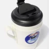 La taza Mykonos Taza de viaje – Vendida exclusivamente en línea y en nuestro resort de Mykonos La taza Mykonos Taza de viaje – Vendida exclusivamente en línea y en nuestro resort de Mykonos