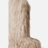 Las botas altas de pelo sintético Yeti Moon Boot de Jacquemus, en colaboración con Moon Boot Las botas altas de pelo sintético Yeti Moon Boot de Jacquemus, en colaboración con Moon Boot
