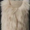 Las botas altas de pelo sintético Yeti Moon Boot de Jacquemus, en colaboración con Moon Boot Las botas altas de pelo sintético Yeti Moon Boot de Jacquemus, en colaboración con Moon Boot
