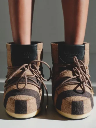 Las botas de rayas Icon Low de JACQUEMUS en colaboración con Moon Boot