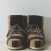 Las botas de rayas Icon Low de JACQUEMUS en colaboración con Moon Boot