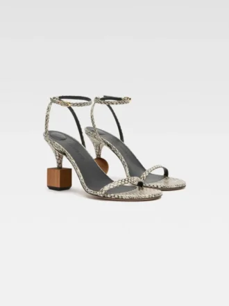 Las sandalias Bisou Sandalias con tacón geométrico Las sandalias Bisou Sandalias con tacón geométrico