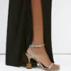 Las sandalias Bisou Sandalias con tacón geométrico
