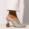 Las sandalias Bisou Sandalias con tacón geométrico Las sandalias Bisou Sandalias con tacón geométrico