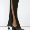 Las sandalias Bisou Sandalias con tacón geométrico Las sandalias Bisou Sandalias con tacón geométrico