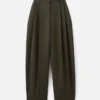 Los pantalones de hombre Pantalones con pliegues Los pantalones de hombre Pantalones con pliegues
