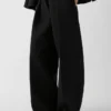 Los pantalones Ovalo Pantalones acampanados Los pantalones Ovalo Pantalones acampanados