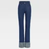 Los pantalones rectos de denim de Nîmes. Vaqueros rectos. Los pantalones rectos de denim de Nîmes. Vaqueros rectos.
