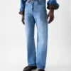 Los pantalones rectos de denim de Nîmes. Vaqueros rectos.