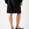 Los shorts Ovalu Bermudas entalladas