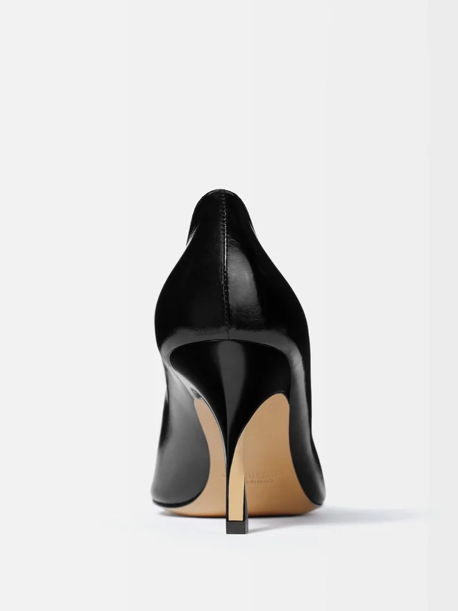 Los tacones Tourni Tacones de salón retorcidos Los tacones Tourni Tacones de salón retorcidos