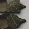 Los zapatos destalonados bajos Duelo Tacones bajos redondos y cuadrados Los zapatos destalonados bajos Duelo Tacones bajos redondos y cuadrados