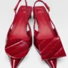 Los zapatos destalonados bajos Duelo Tacones bajos redondos y cuadrados Los zapatos destalonados bajos Duelo Tacones bajos redondos y cuadrados