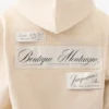 Sudadera con capucha Montaigne Sudadera con capucha y logotipo, vendida exclusivamente en línea y en nuestra tienda de París. Sudadera con capucha Montaigne Sudadera con capucha y logotipo, vendida exclusivamente en línea y en nuestra tienda de París.