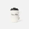 Taza Montaigne Taza de viaje – vendida exclusivamente en línea y en nuestra tienda de París Taza Montaigne Taza de viaje – vendida exclusivamente en línea y en nuestra tienda de París