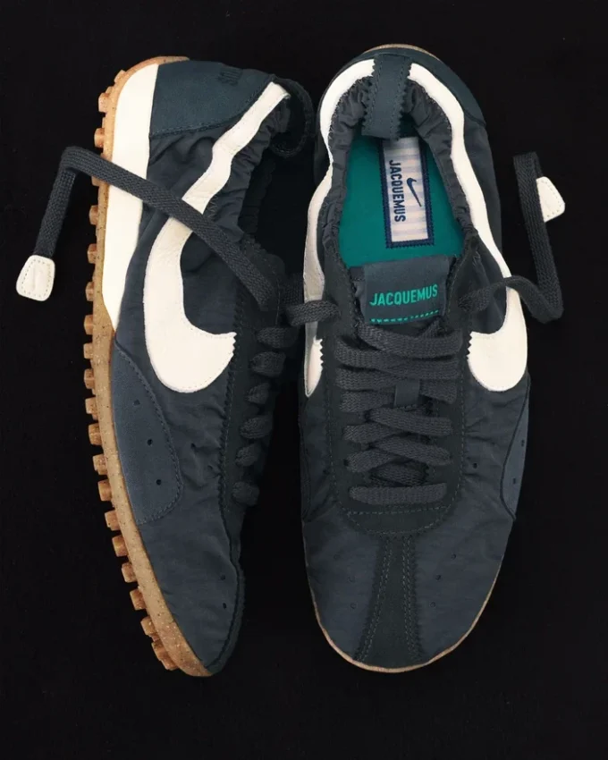 Zapatillas Moon Shoe Zapatillas unisex Moon Shoes de Jacquemus + Nike – Colaboración entre Jacquemus y Nike Zapatillas Moon Shoe Zapatillas unisex Moon Shoes de Jacquemus + Nike – Colaboración entre Jacquemus y Nike